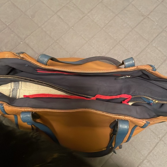 Tommy Hilfiger bag - Picture 2 of 5